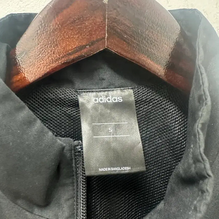 [BUNJANG] Adidas Black Windbreaker Jacket 90 / [만원 아라비아빈티지]아디다스 블랙 바람막이 자켓 90