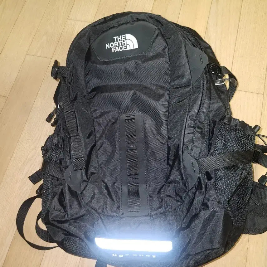 [BUNJANG] The North Face Hot Shot Black Backpack / 노스페이스 핫샷 블랙 백팩입니다