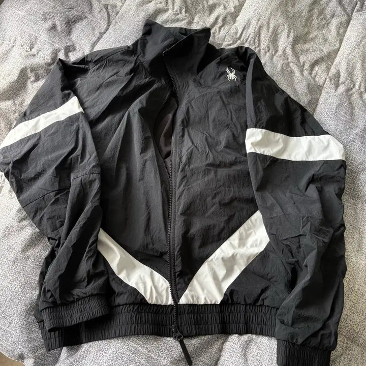 [SOLD OUT] [L]급처)스파이더 바람막이 블랙 판매