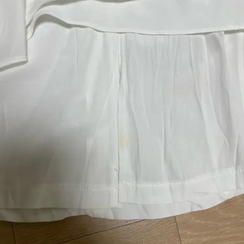 [BUNJANG] Baguette White Wrap Blouse / 이염)바게트 Baguette 화이트 랩 블라우스