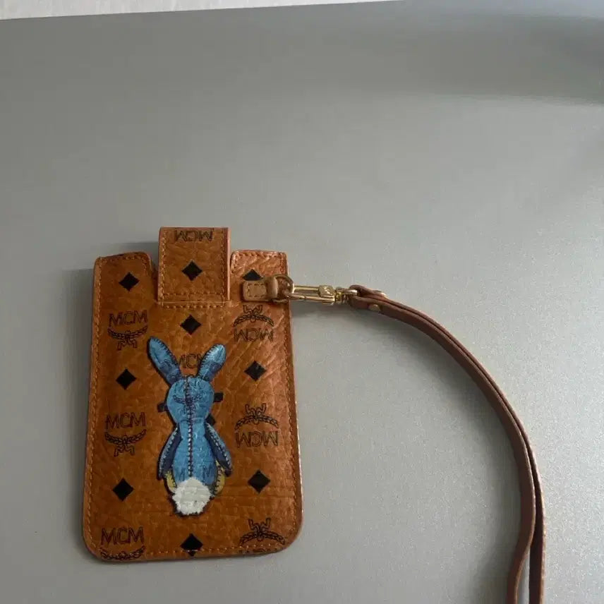 [BUNJANG] MCM Logo Character Card Case with Strap / Mcm카드케이스