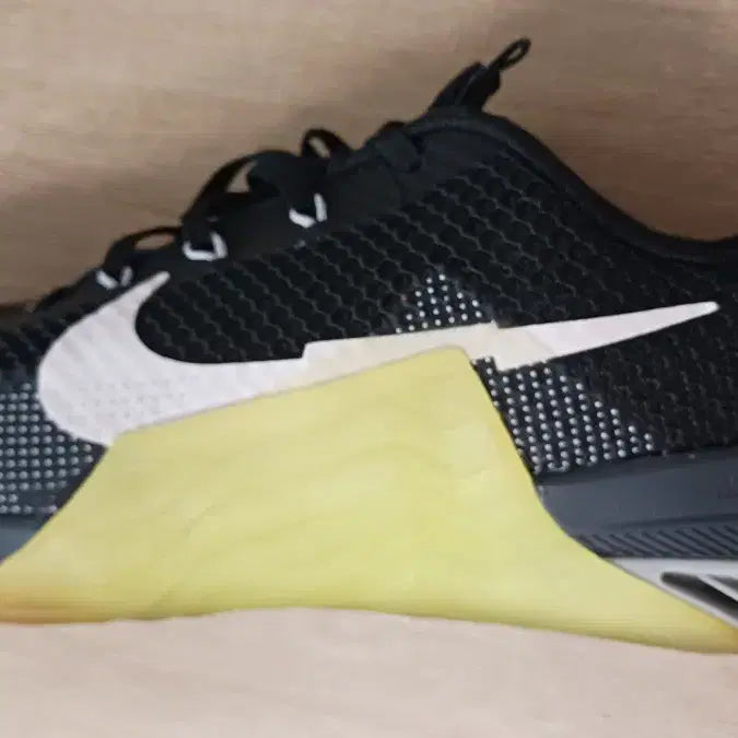 [BUNJANG] Nike Metcon 7 Volt CZ8281-017 Training Shoe / 나이키 메트콘 7 볼트 CZ8281-017 헬스화 역도화//280