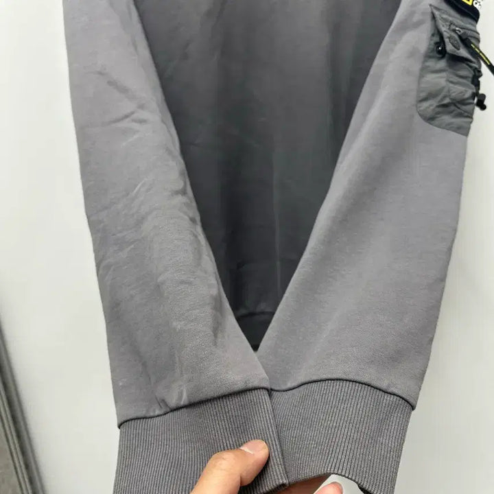 [SOLD OUT] [만원 아라비아빈티지]내셔널지오그래픽 맨투맨 105