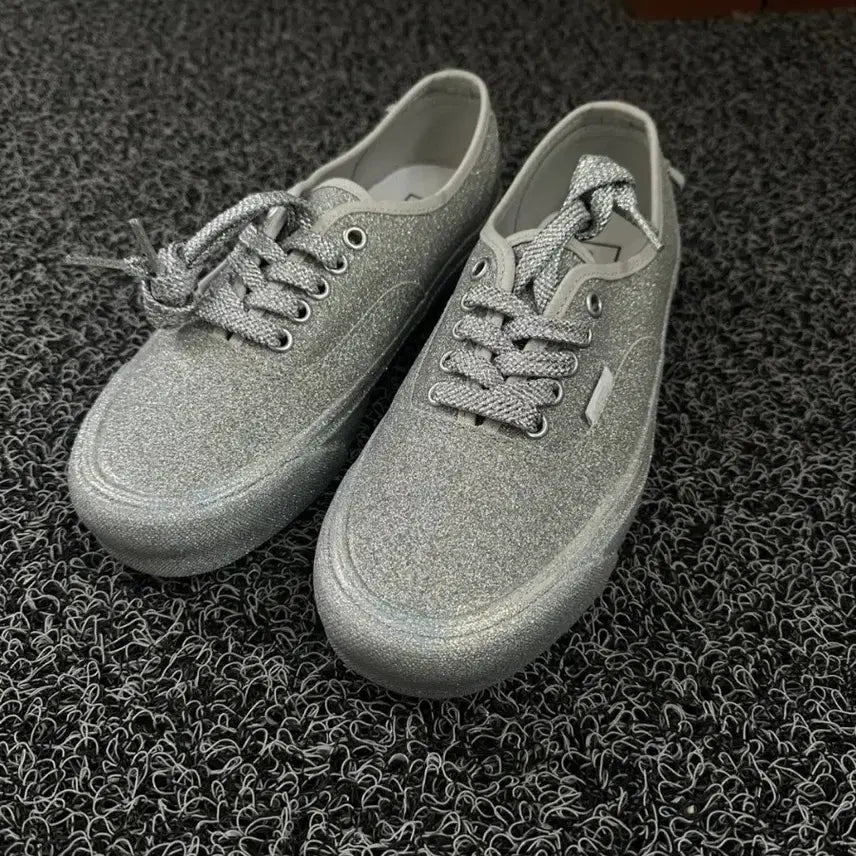 [BUNJANG] Vans Authentic Silver Sneakers (US Women&