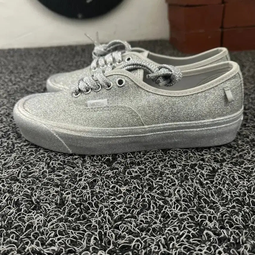 [BUNJANG] Vans Authentic Silver Sneakers (US Women&
