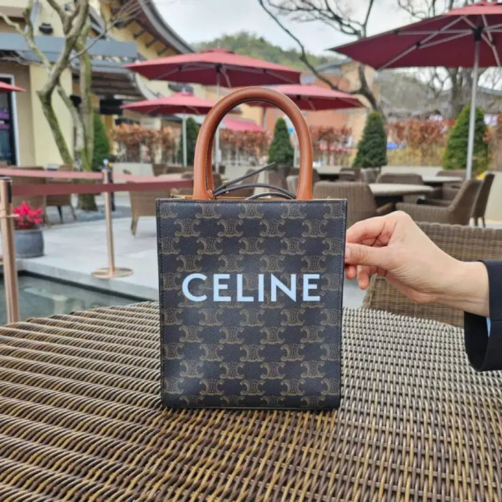 [BUNJANG] Celine Triomphe Canvas Bag Mini / 셀린느 트리옹프 카바스백 미니((급처!))