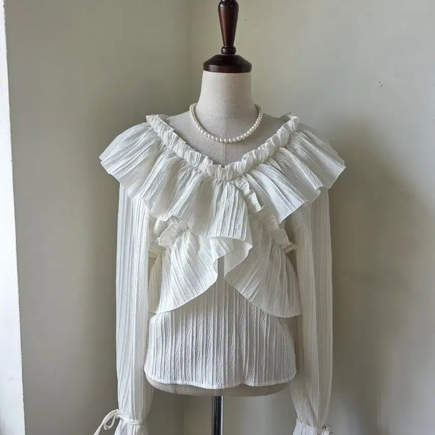 [BUNJANG] Frill Shirring Blouse / 프릴 셔링 블라우스