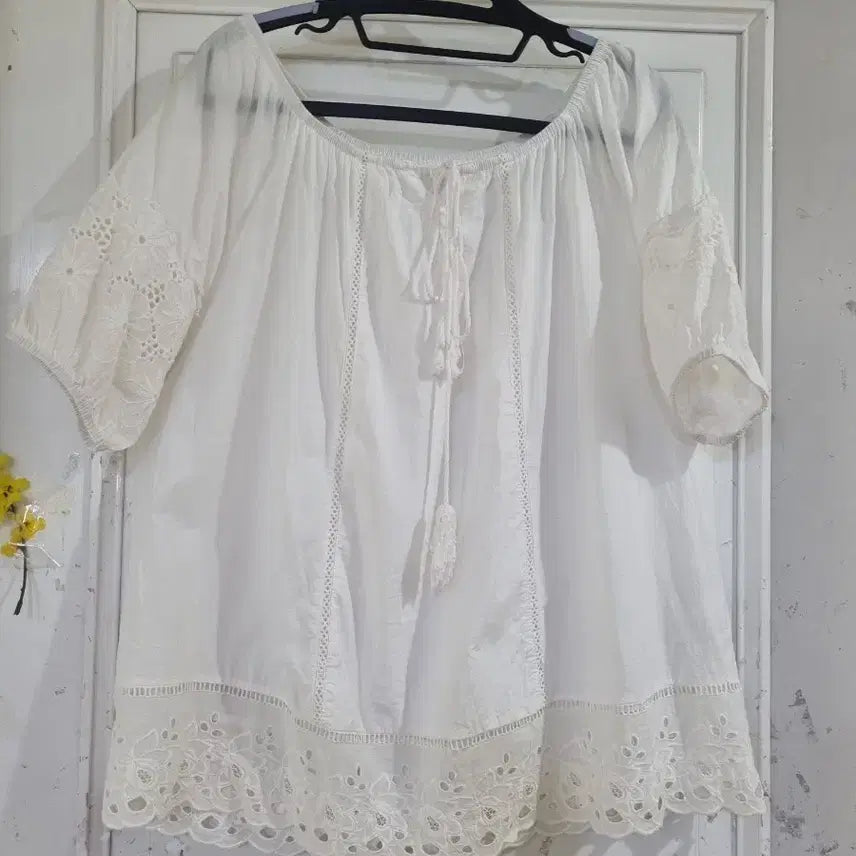 [BUNJANG] Lace Cotton Blouse / 여름 고급스러운 핏이이쁜 레이스 면. 블라우스. 가슴57