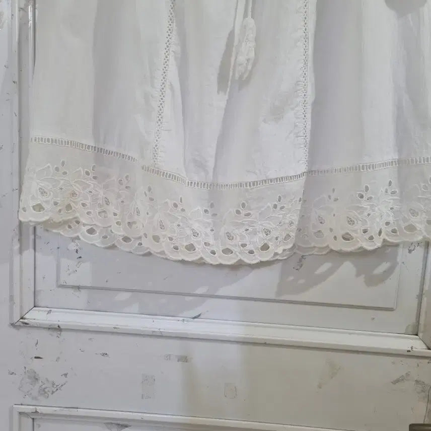 [BUNJANG] Lace Cotton Blouse / 여름 고급스러운 핏이이쁜 레이스 면. 블라우스. 가슴57