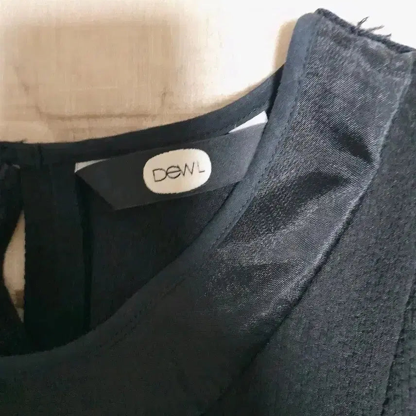 [BUNJANG] DEWL Black Blouse - Size S / 듀엘 블랙 블라우스 S