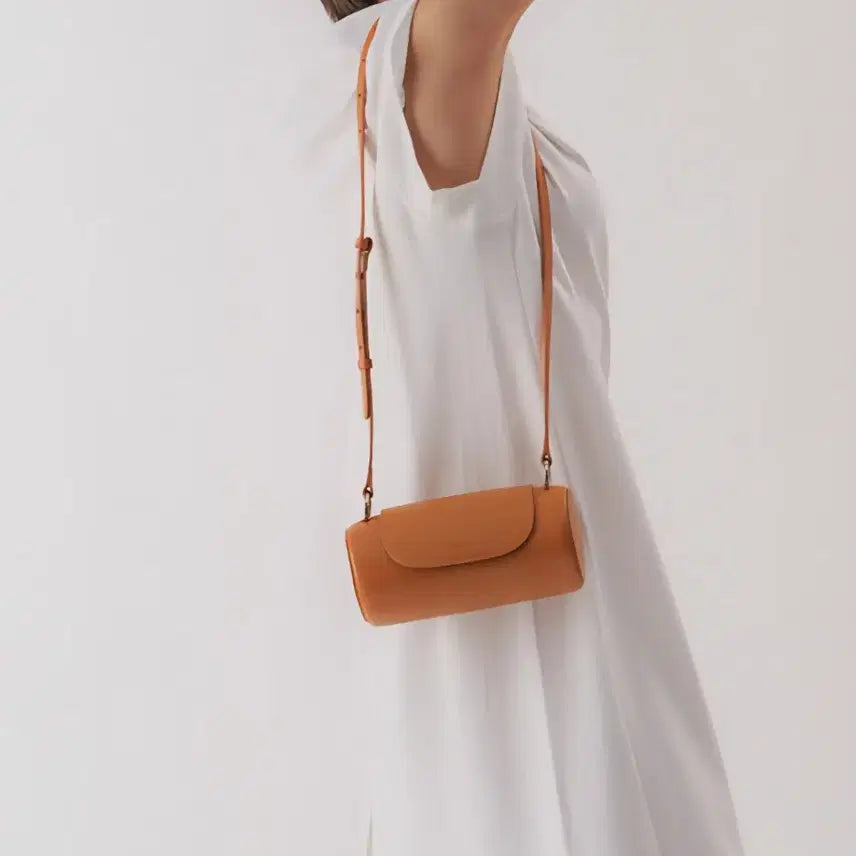 [BUNJANG] Lemasc Round Cylinder Cowhide 2-Way Bag / [새상품] 르마스크 원통형 소가죽 2way 가방