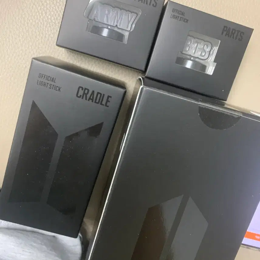 [BUNJANG] BTS Official Light Stick Army Bomb Ver. 4 Bundle Set / BTS 응원봉 아미봉 아미밤 ver4 크래들 파츠2 포함