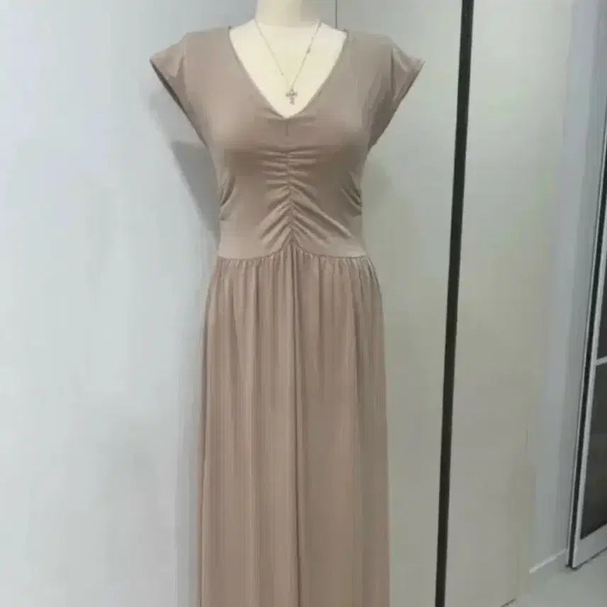 [BUNJANG] Half-Cap Shirring Long Dress - Beige / 반캡 셔링 롱원피스 베이지