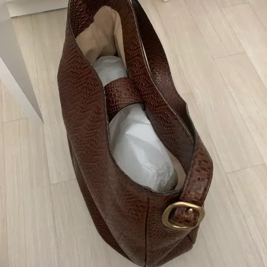 [SOLD OUT] 투티에 삭 카노 킬림 브라운