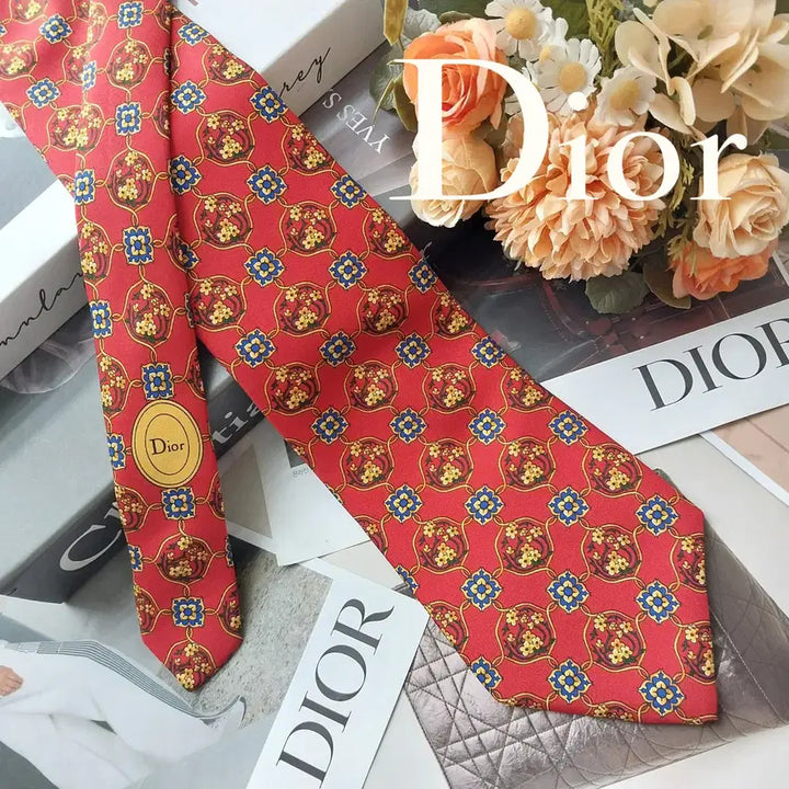 [BUNJANG] Christian Dior Red Royal Motif Pattern Silk Necktie / 크리스찬 디올 레드 왕실 문양 패턴 넥타이 9.9cm 새제품 K2610