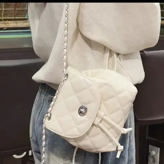 [BUNJANG] Ivory Quilted Backpack / 아이보리 백팩