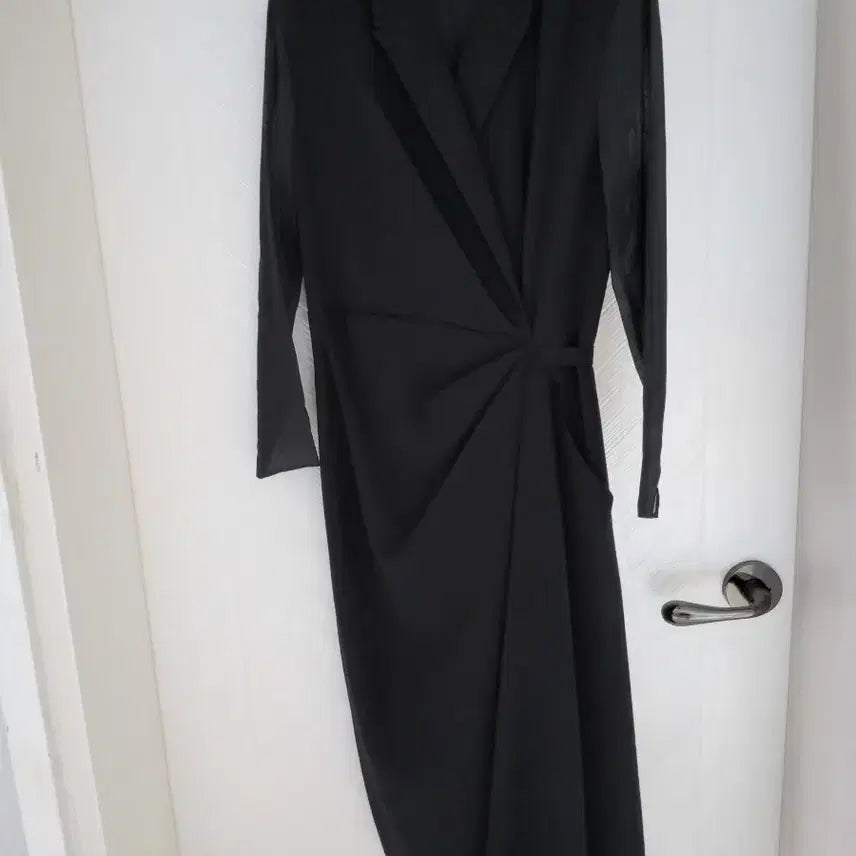 [BUNJANG] MICHAA Black Wrap Dress / 미샤 블랙 랩 원피스 91-103
