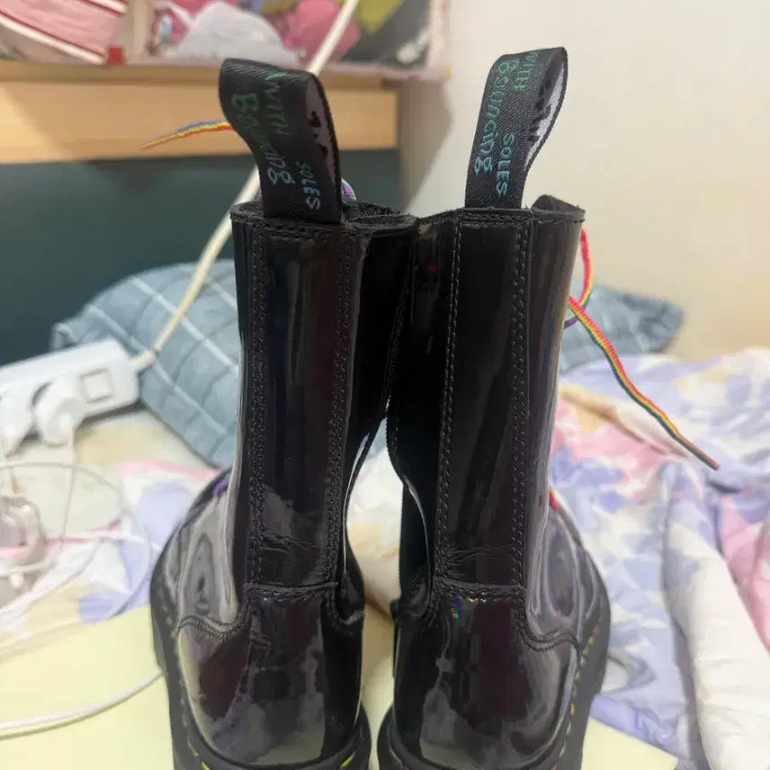 [BUNJANG] Dr. Martens Rainbow Walker Boots Size 230 / 닥터미틴레인보우워커 230