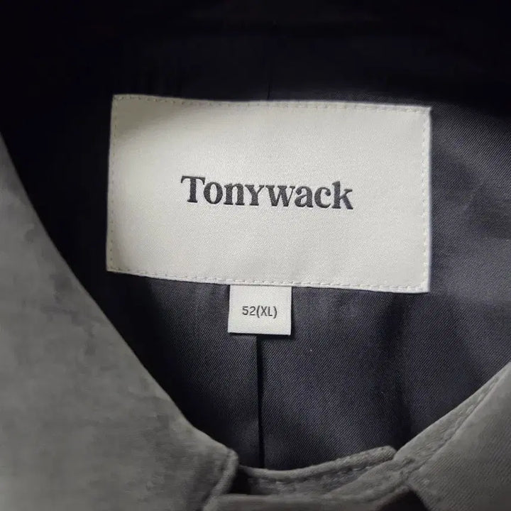[BUNJANG] Tonywex Cupro Studded Trucker Jacket / 토니웩 drape cupro studded trucker