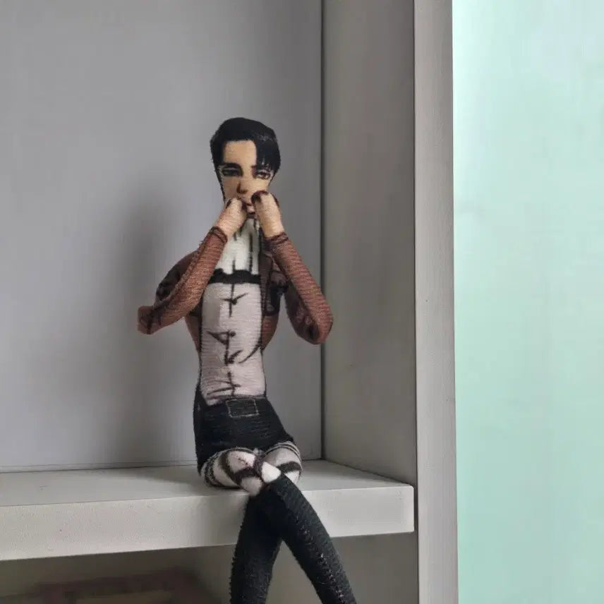 [BUNJANG] Attack on Titan Levi Wire Art Doll / 진격의거인 리바이 밤티 철사 인형