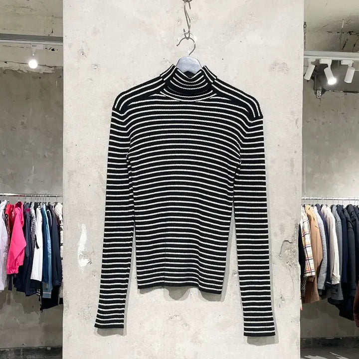 [BUNJANG] Ink Stripe Polar Neck Knit - Size M / 잉크 스트라이프 폴라넥 니트