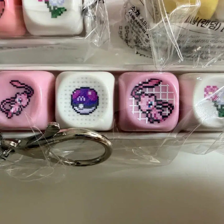 [BUNJANG] Olive Young Pokemon 30th Anniversary Limited Keycaps Set with Tonymoly Tint / [새상품] 올리브영 토니모리 포켓몬 키캡 3종 일괄 (틴트 포함)