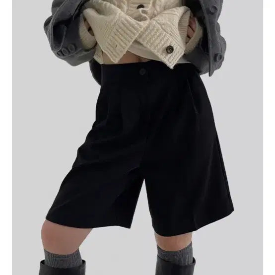 [BUNJANG] Autumn Bermuda Pants Wool Pinched Half Pants / 어텀 버뮤다 팬츠 울 핀턱 반바지 기모하프팬츠