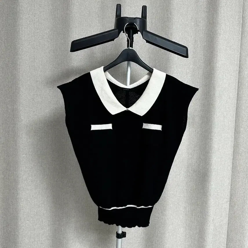 [BUNJANG] LVPS Sleeveless Top / LVPS 러브패리스 민소매