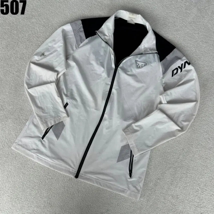 [BUNJANG] Dynafit White Windbreaker Jumper L / 다이나핏 화이트 바람막이 점퍼 L