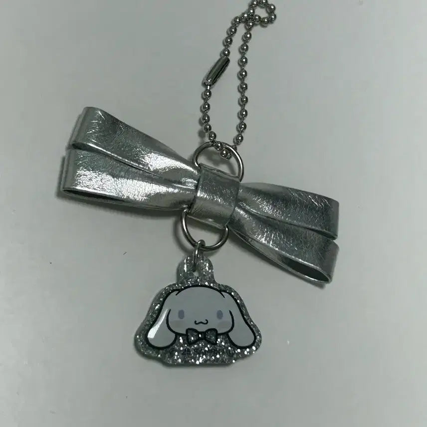 [BUNJANG] Cinnamoroll Ribbon Glitter Silver Keyring (Opened) / 산리오 시나모롤 리본 글리터 실버 키링 단순개봉
