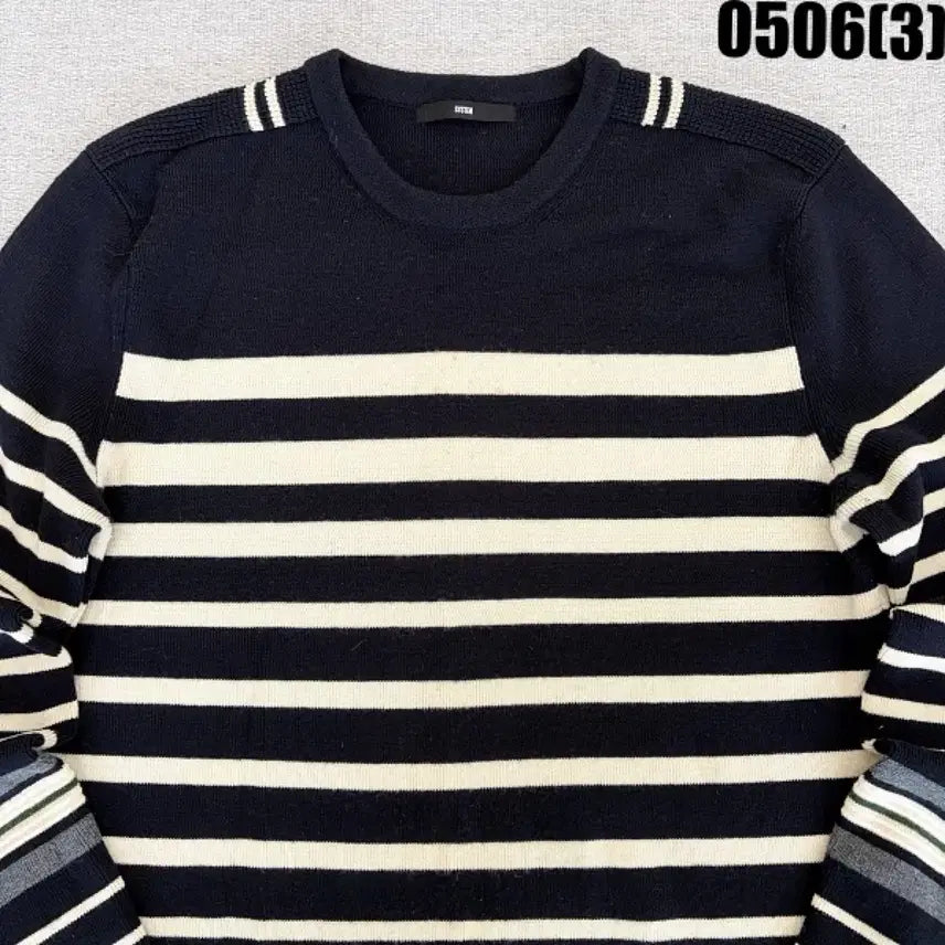 [BUNJANG] SYSTEM Black/Ivory Stripe Knit Top Size 105 / 105 시스템 검정/아이보리 스트라이프 니트 0506(3)