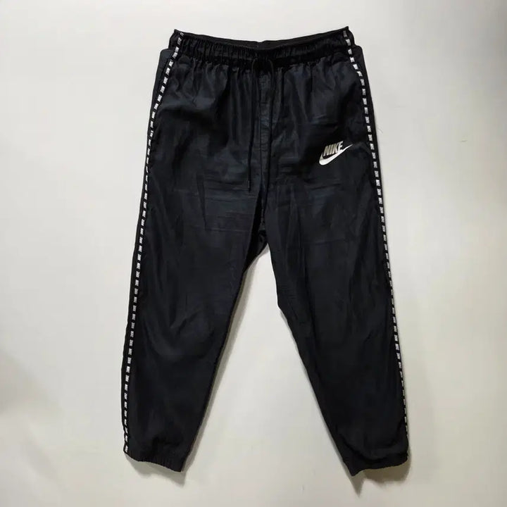 [BUNJANG] Nike Taping Logo Woven Training Pants (M) / 나이키 테이핑 로고 우븐 트레이닝 팬츠 M 26050720