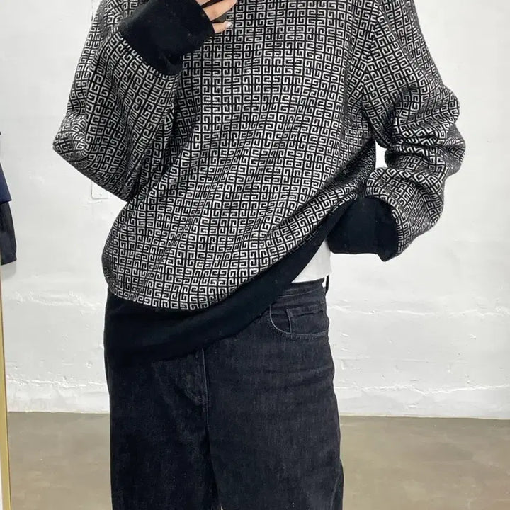 [BUNJANG] Givenchy Pattern Knit Long Sleeve T-Shirt Black / 지방시 패턴 니트 긴팔 티셔츠 블랙