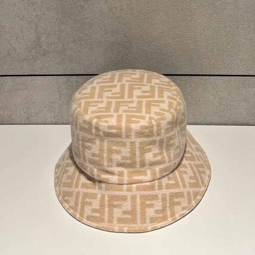 [BUNJANG] Fendi FF Logo Bucket Hat OS / [정품/OS] 펜디 FF로고 버킷햇