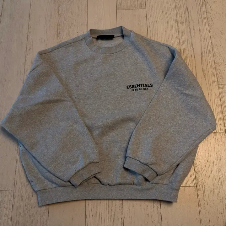 [BUNJANG] Essential Fleece Sweatshirt M / 에센셜 플리스 맨투맨 m