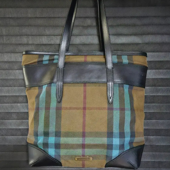 [SOLD OUT] 버버리 숄더백 토트백 정품