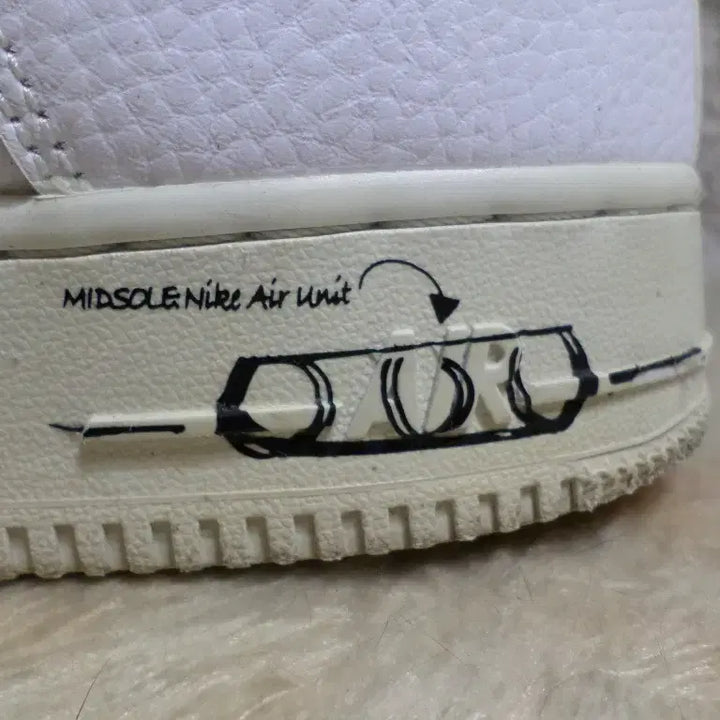 [BUNJANG] Nike Air Force 1 Mid Used Sneakers / 후루룩구제 255 나이키 에어포스 운동화 중고 신발 260507