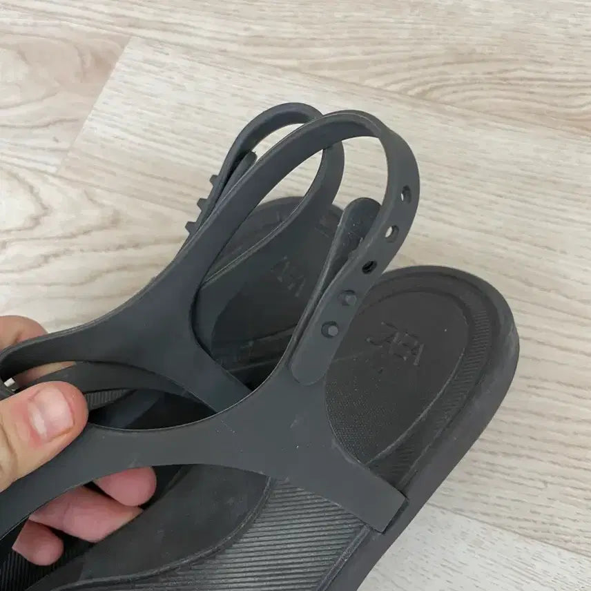 [BUNJANG] Zara Sandals (265) / 자라 샌들 265