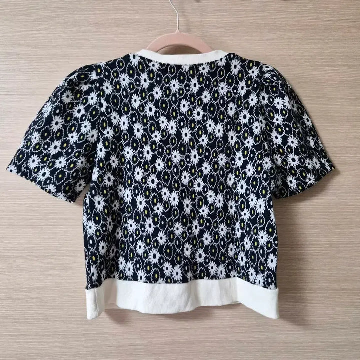 [BUNJANG] Flower Pattern Short Sleeve Knit / 플라워 패턴 반팔니트