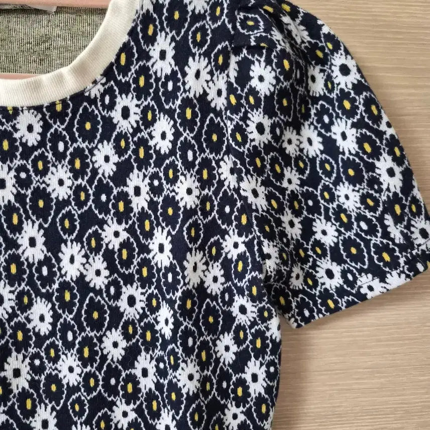 [BUNJANG] Flower Pattern Short Sleeve Knit / 플라워 패턴 반팔니트