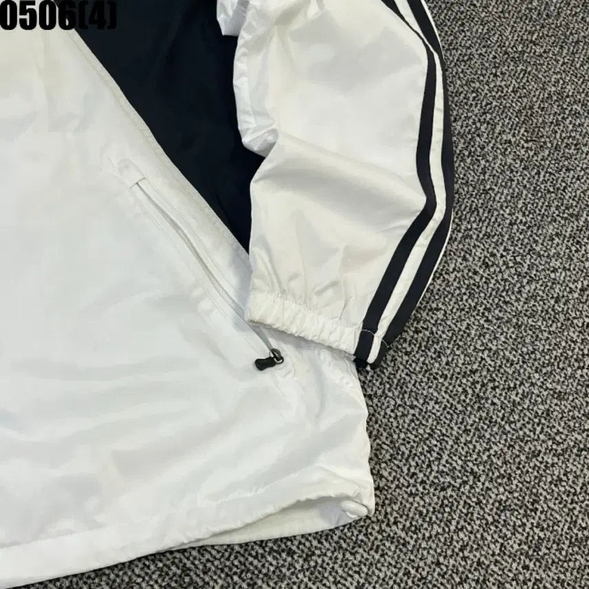 [BUNJANG] Adidas Windbreaker Jacket / 아디다스 바람막이 자켓 90 | 0506