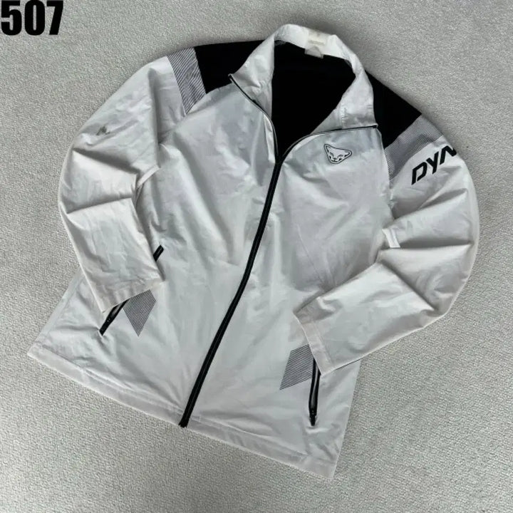 [BUNJANG] Dynafit White Windbreaker Jacket L / 다이나핏 화이트 바람막이 자켓 L
