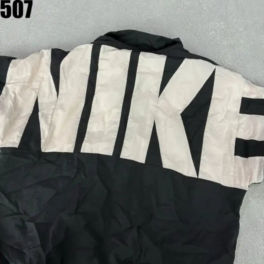 [BUNJANG] Nike Black Windbreaker Jacket L / 나이키 블랙 바람막이 자켓 L