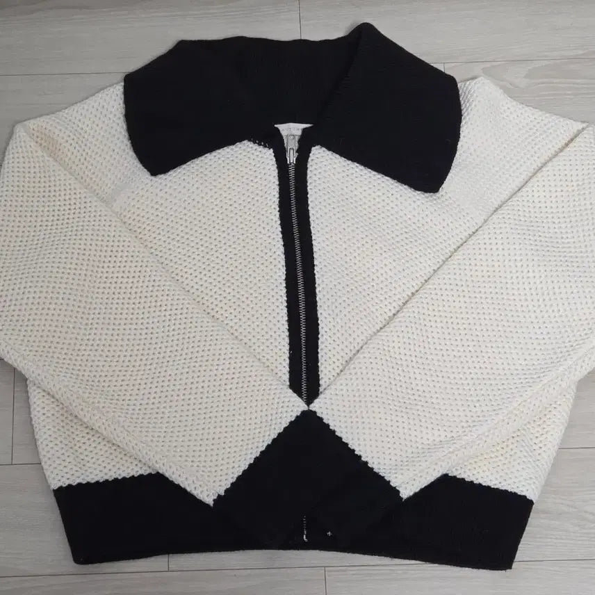 [BUNJANG] Collared Zip-Up Knit Sweater / 카라 집업 니트