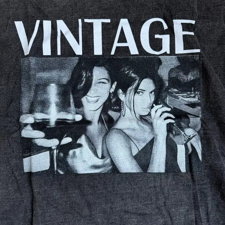 [BUNJANG] Vintage Graphic Tank Top - Grey / 빈티지 그래픽 나시 티셔츠 그레이