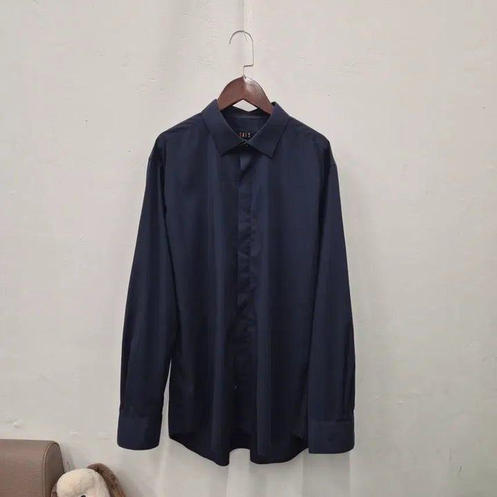 [BUNJANG] Daks Hidden Button Shirt Navy / 닥스 네이비 히든 버튼 셔츠 105
