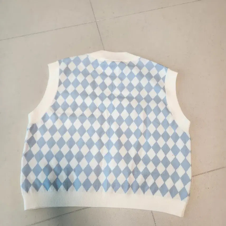 [BUNJANG] A.P.C. Argyle V-Neck Knit Vest - Size S / A.P.C 아가일 브이넥 니트 조끼 S