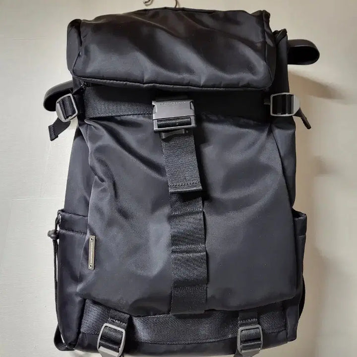 [BUNJANG] Mandarina Duck Black Backpack Bag / 만다리나덕 블랙 백팩 가방