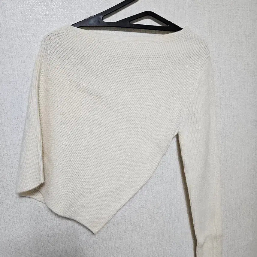 [BUNJANG] Off-Shoulder Knit / (여름한정세일)오프숄더 니트 팝니다