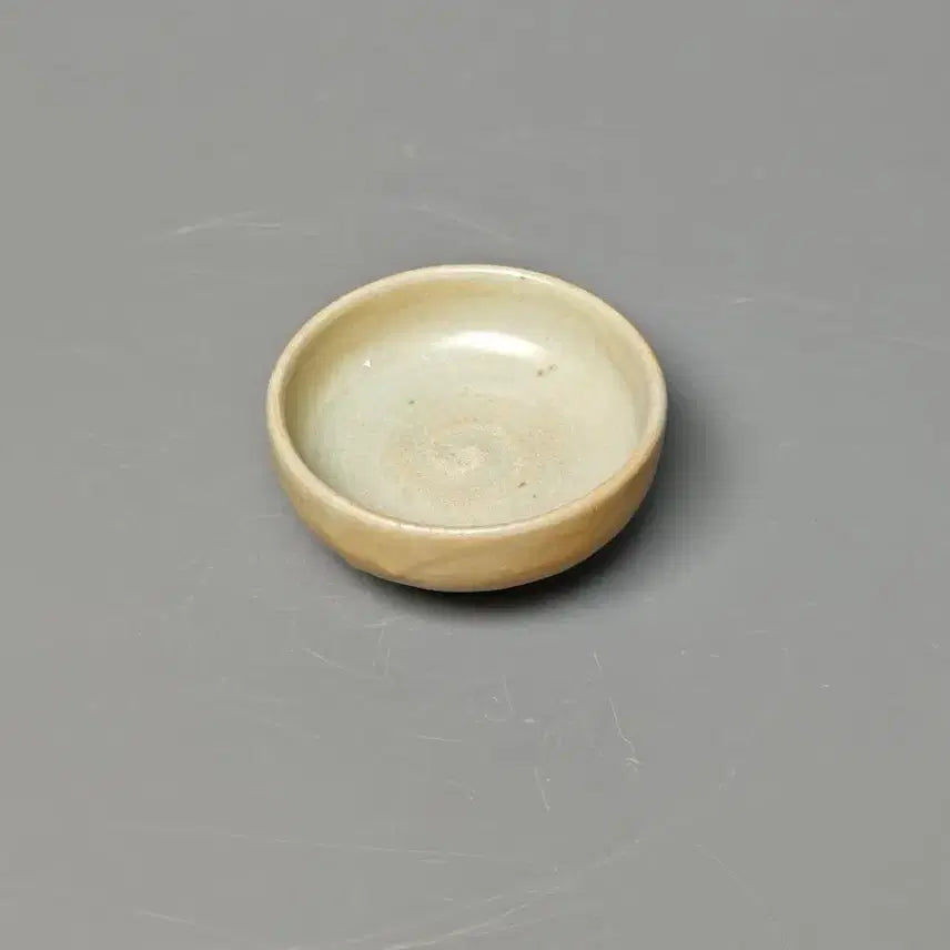 [BUNJANG] Yuan-Early Ming Dynasty White Porcelain Tea Cup with Inner Spiral Pattern (Authentic Artifact) / [진품] 출토품 원말 명초 백자 내저선문 완 찻잔 중국도자기 골동품